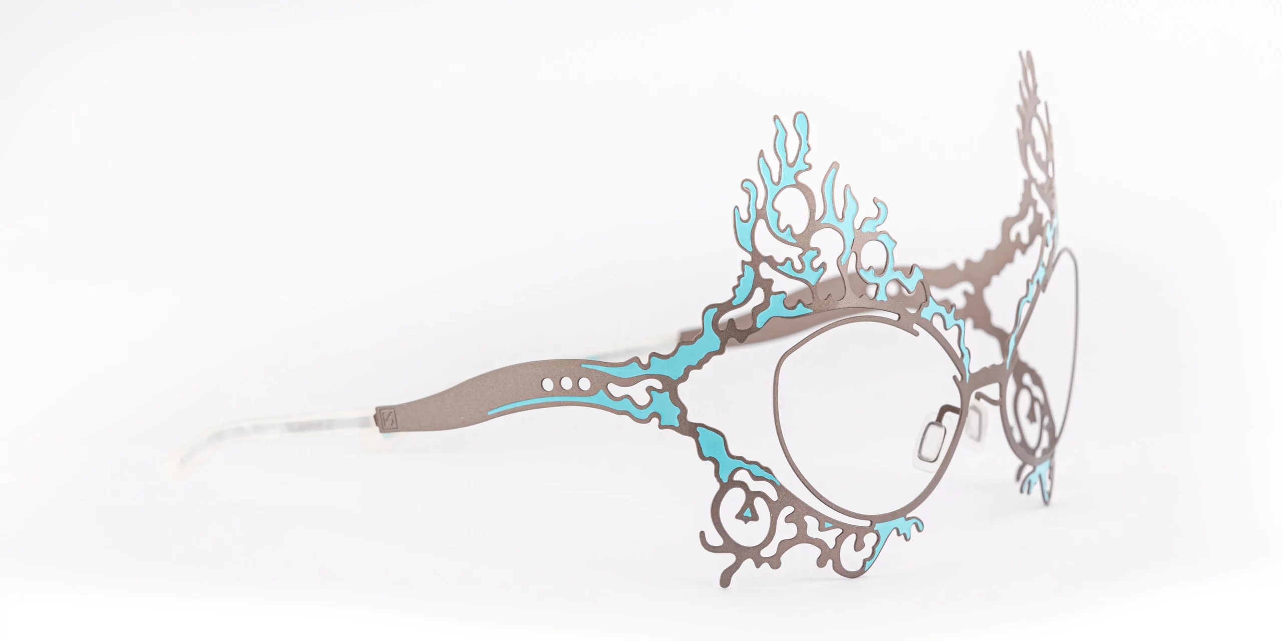 Gris laqué turquoise