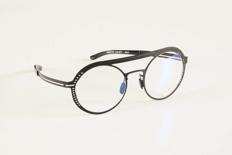 817 - Noir mat