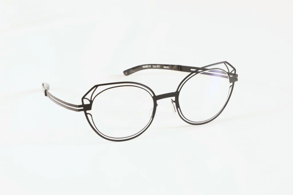 Monture femme originale Mono 47 817 noir mat