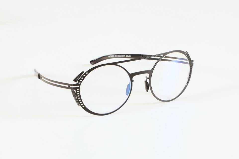 817 - Noir mat